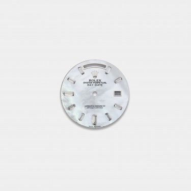 롤렉스 데이데이트 40mm 커스텀다이얼 자개(MOP) 다이얼 화이트골드용 바게뜨 다이아 인덱스