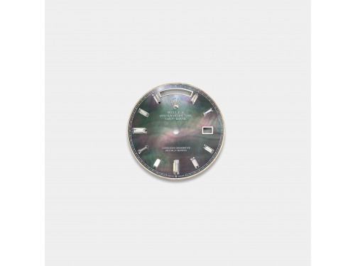 롤렉스 데이데이트 40mm 커스텀다이얼 흑자개(Tihitian MOP) 다이얼 화이트골드용 바게뜨 다이아 인덱스