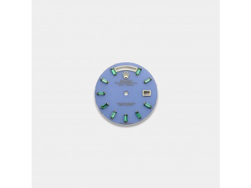 롤렉스 데이데이트 40mm 커스텀다이얼 자수정(Amethyst/Purple Stone) 다이얼 옐로골드용 바게뜨 에메랄드 인덱스